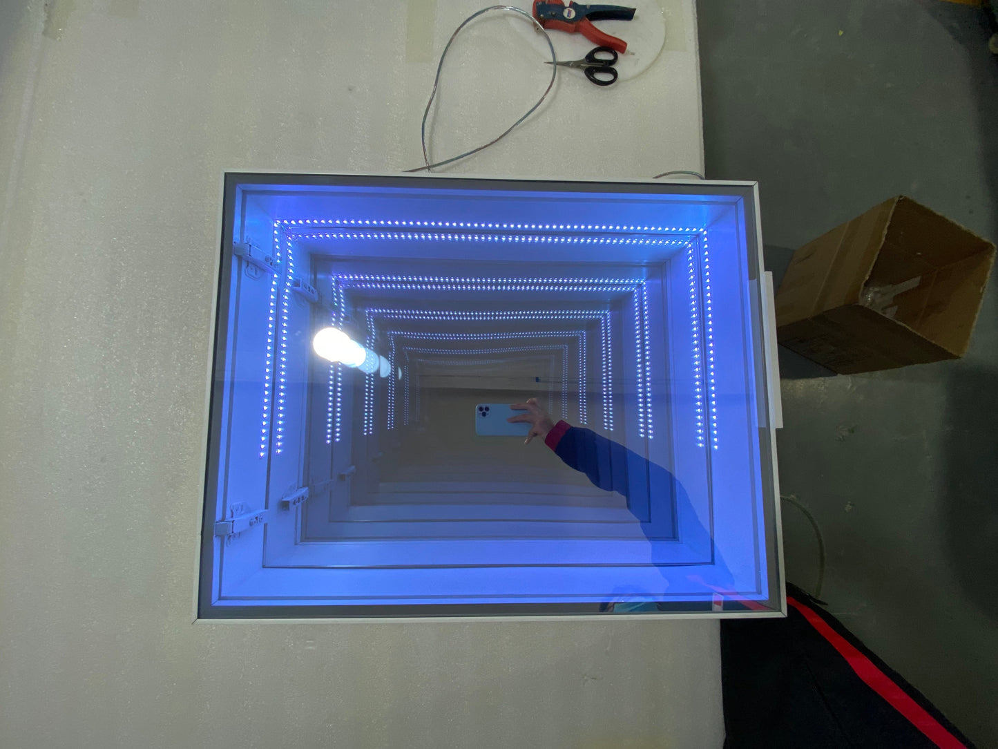 DIY INFINITY MIRROR